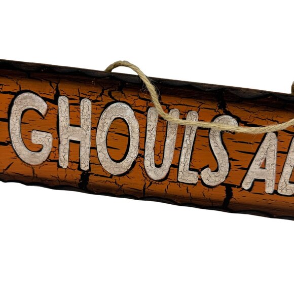 No Ghouls Allowed Halloween Sign Rustic Wood Arrow Wall Hanging Decoration - Picture 2 of 3